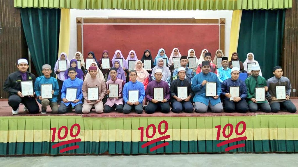 Shazwan_Zamri's tweet photo. 2 sejarah baru maktab mahmud;
1. Keputusan STAM terbaik sepanjang zaman.
2. Result putera lebih baik daripada result puteri.
πͺπͺπ
#stam2018
#mmas
#retweet https://t.co/2opGYkdZbQ
