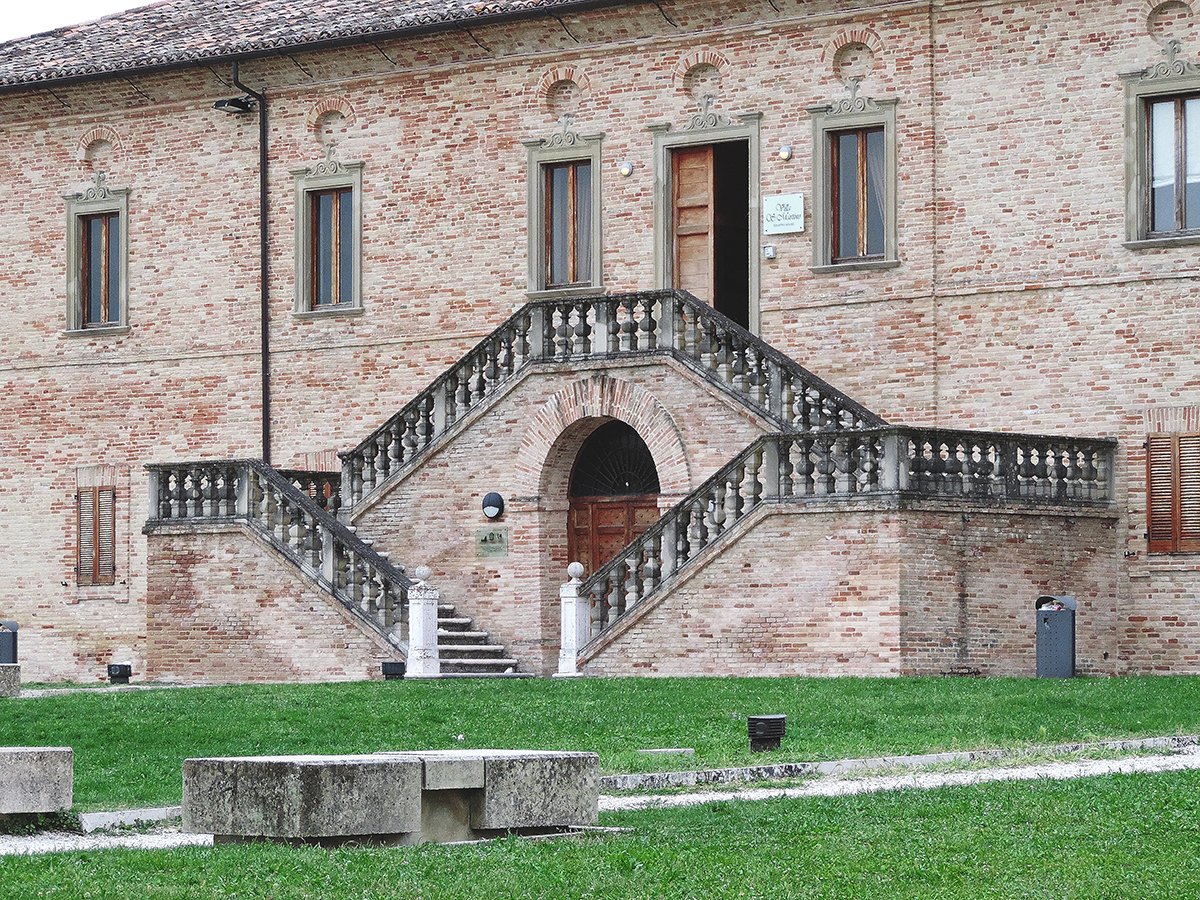 PatriziaPazzag1's tweet photo. #Saltara #Pesaro #Marche #Italia #photography
#VilladelBalรฌ #Museo #Osservatorio
La Villa del Balรฌ fu costruita nel XVI secolo, ha assunto lโaspetto esterno attuale nel '700. Dal 2004 รจ la sede del "Museo Interattivo della Scienza", con annesso Osservatorio Astronomico. https://t.co/MQiChyri0a