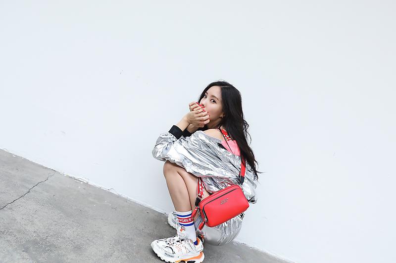 74E0H's tweet image. 😣

#효민 #HYOMIN #으음으음