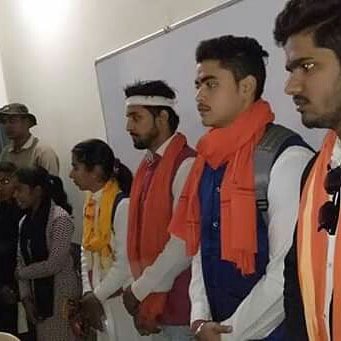 Khushboo_Raj1's tweet photo. जो ना जाने वो जान ले,
सच्चाई ��ो वो मान ले..👆🏻
#TNB कॉलेज में मचा है शोर
#Abvp_once_more✌🏻🤩
#Support_Abvp
#Vote_4_Abvp 🤞🏻🚩 https://t.co/DQSI4HtcWw