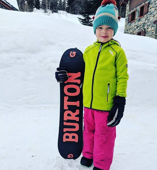 RammyStu's tweet photo. Brilliant that skiset hire @burtonriglet boards and boots in #larosiere #snowboarding #riglet #kidscanride https://t.co/6IvW8772Nc https://t.co/jXCaN9tB1A