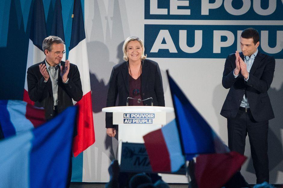 Selon Marine Le Pen, l'immigration crée des "zones de non-France" https://www.parismatch.com/Actu/Politique/Selon-Marine-Le-Pen-l-immigration-cree-des-zones-de-non-France-1600547#utm_term=Autofeed&utm_medium=Social&xtor=CS2-14&utm_source=Twitter&Echobox=1547978884 …