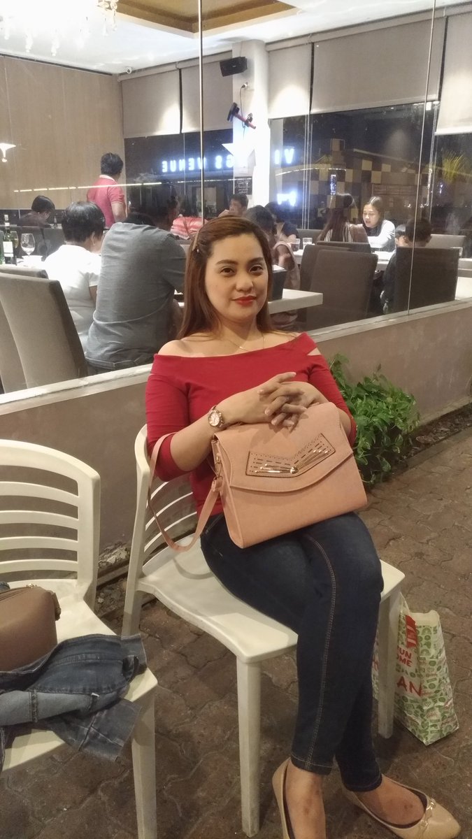 Lanie1289's tweet photo. On this day a Princess was born 😍😘
Celebrating my birthday at Vikings
#dinner
#vikingsatMOA https://t.co/BPTk2GEi2Q