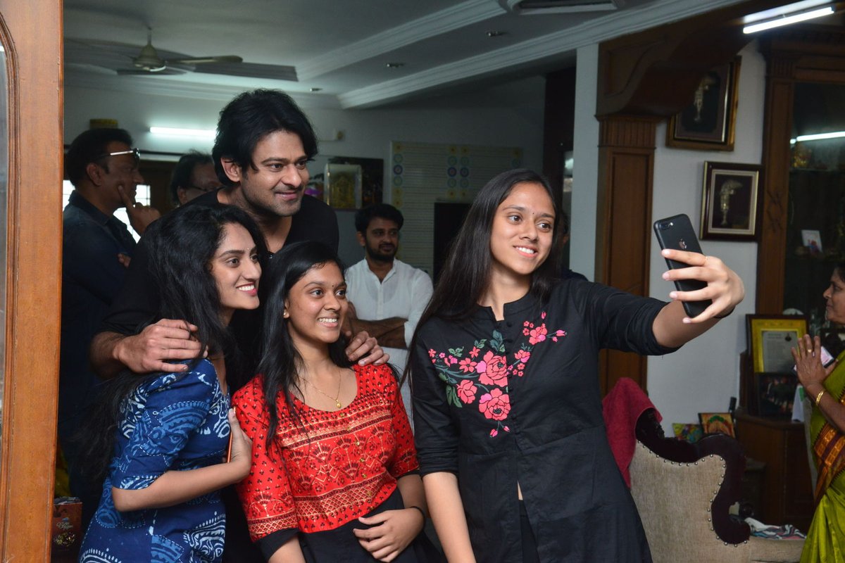 TrendsPrabhas's tweet image. Prabhas at @UVKrishnamRaju Birthday Celebrations 
#HBDKrishnamRaju