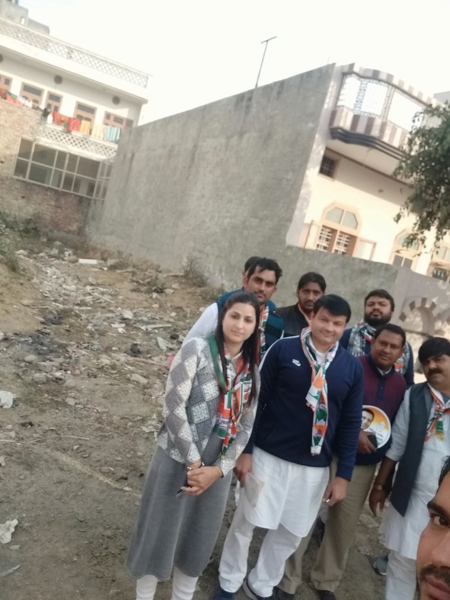 KisanDeepakJJR's tweet photo. जींद जिले के अर्बन स्टेट सेक्टर 11 में गलियों का बुरा हाल। जगह जगह लगे हैं कूड़े के ढेर। यही है #बीजेपी सरकार का #स्वच्छता_अभियान #SelfieWithGarbage
बीजेपी सरकार को भगाना है कांग्रेस को लाना है #जींद_बदलेंगे_जिंदगी_बदलेंगे #जींद_उपचुनाव @INCIndia @AshokTanwar_INC
@rssurjewala https://t.co/8vS5JGYpNq