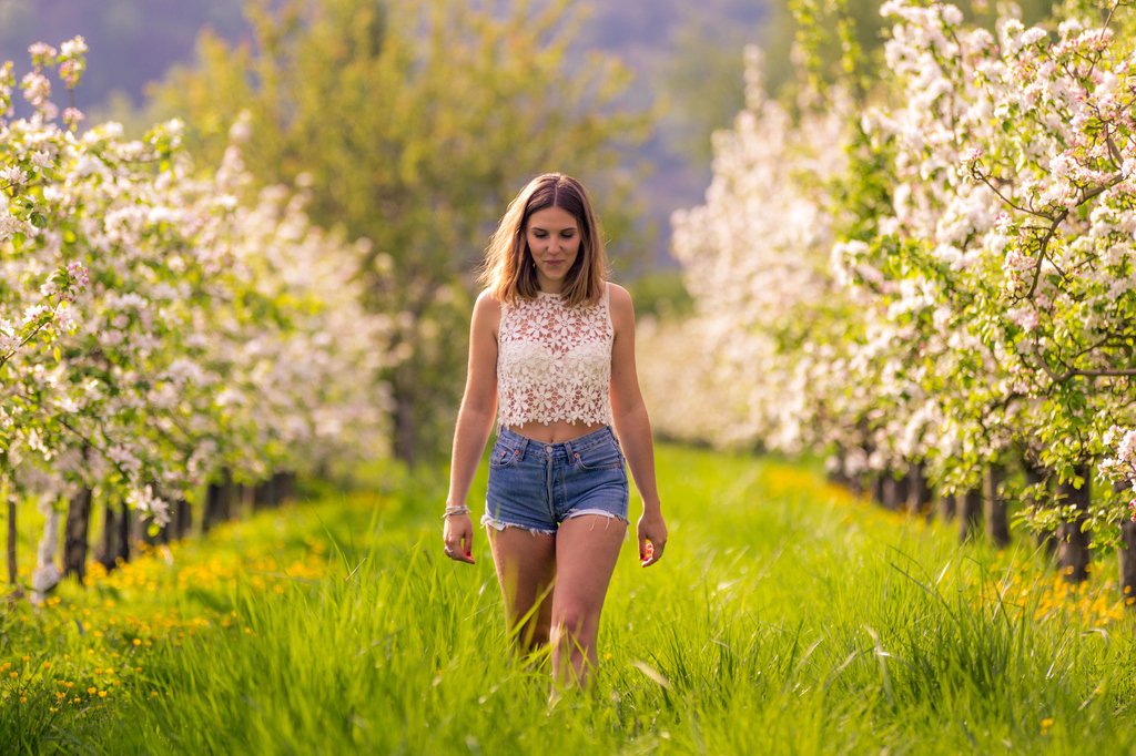 Léna @lenouille76
#photography #portraitphotography #rouen #normandy #portrait #photooftheday #onedayonepicture
#Girl #prettygirl #lovelygirl #girlphotography #woman #pretty #sexy
#spring #nature #colors #springcolors #flowers