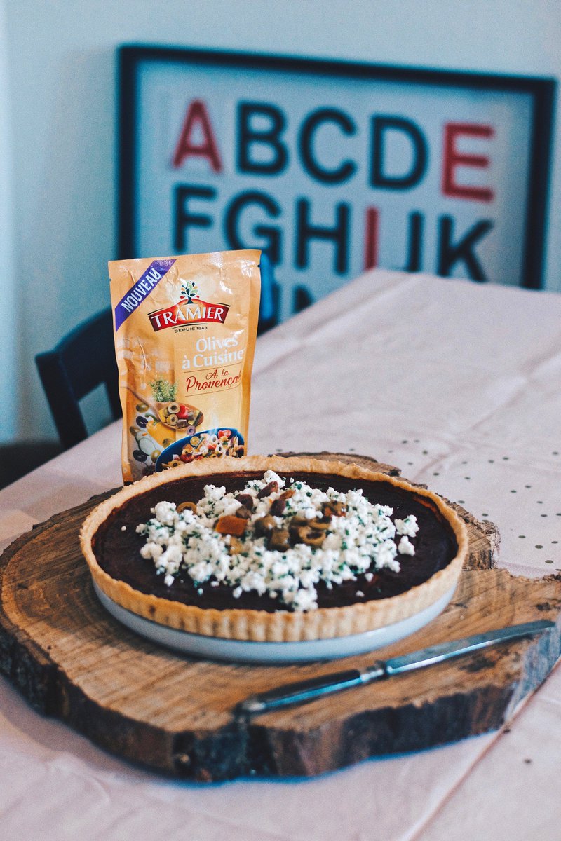 NEW ! "TARTE À LA TOMATE AUX 5 ÉPICES X TOPPING FÉTA ET OLIVES" juicesandcakes.fr/2019/01/tarte-… w/<a href="/ShopmiumFR/">Shopmium France</a> &amp; @SoTramier
