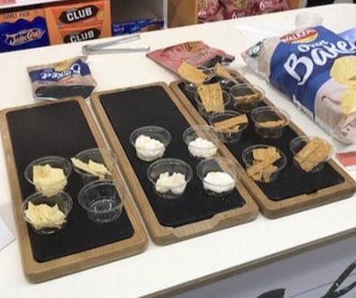 2minuteHQ's tweet photo. Hey @sainsburys You aren’t really trying at all are you. You have actually got to be kidding me with this.
Single use plastic tubs with a few crisps in each at your Balham store.
Is this the record for fastest table to landfill ever?!
Oh come on! Please! 
Planet first! ♥️🌍 https://t.co/ojDdhSKZzV