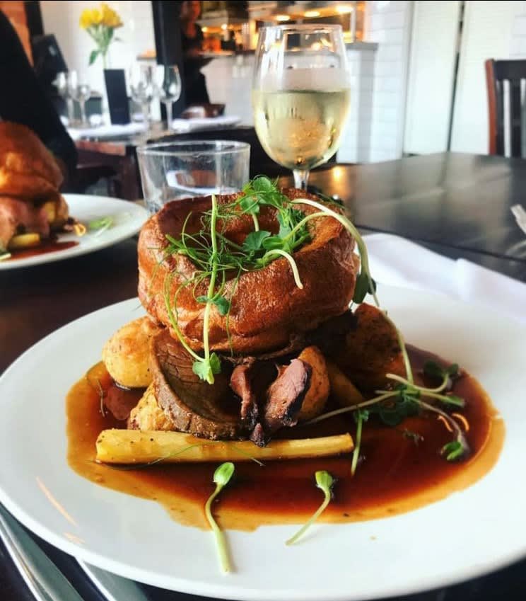 Need to warm up today? Come and enjoy one of our hearty roasts 🍴

#Delicious food, and lots of it, is what Sundays are all about.

Book in now 👉 bookings@oldhousenorthampton.co.uk or call 01604 204777