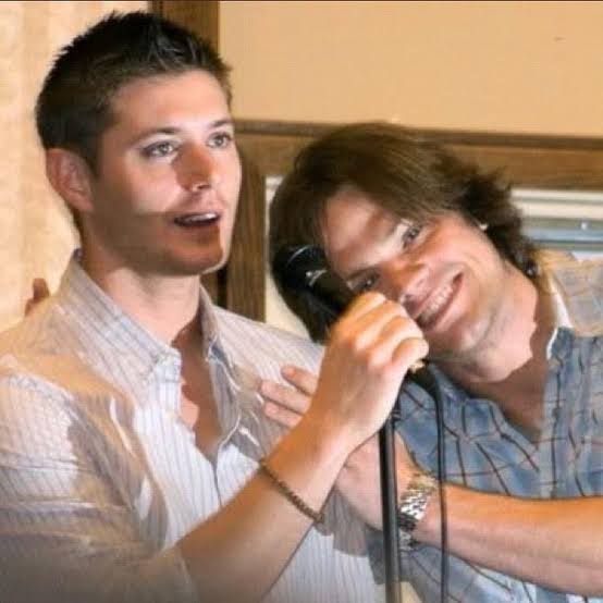  #Hands_on_heart.....Just a sweet J2 thing  #jensenackles  #JaredPadalecki