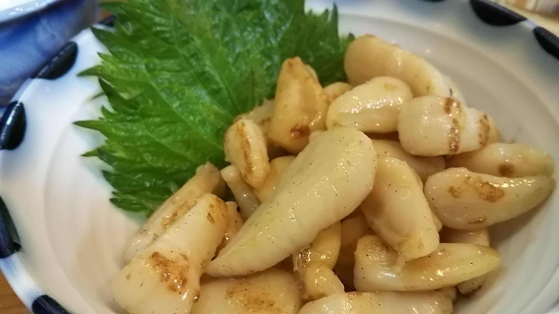 ぬま Fjh 真珠貝の貝柱バター焼き 高知は真珠も有名なんですよね メニューにないけどもちょうど入荷したようでお店のオススメ T Co Jdrq9bhk8m Twitter