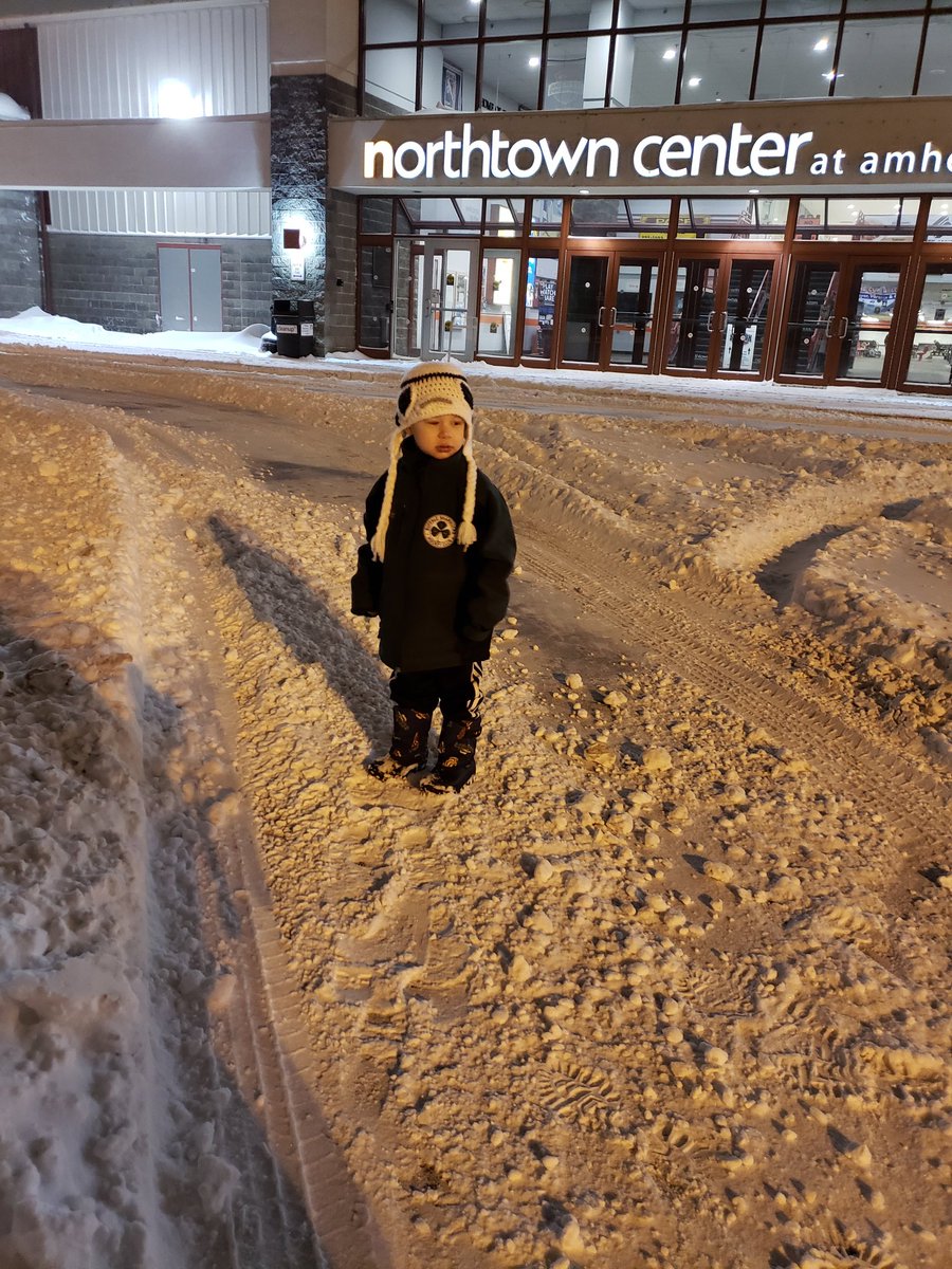 A little snow cant stop a #shamrock from his 7AM ice time... #BeOn2 <a href="/WGRZ/">WGRZ</a>