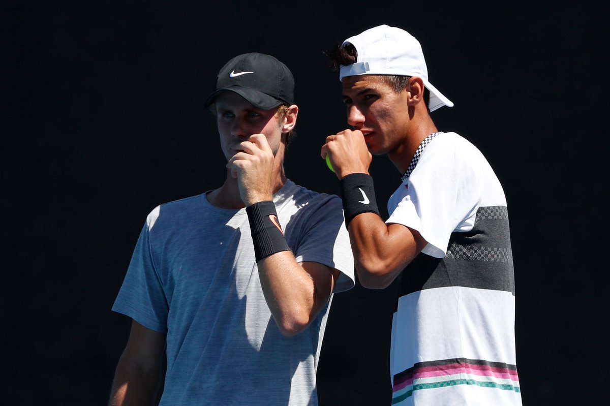AlexeiPopyrin99's tweet photo. Round 3 with my guy @blake_ellis99! Let’s get it brotha! 💪🏽🇦🇺 https://t.co/r2odPC0BOT