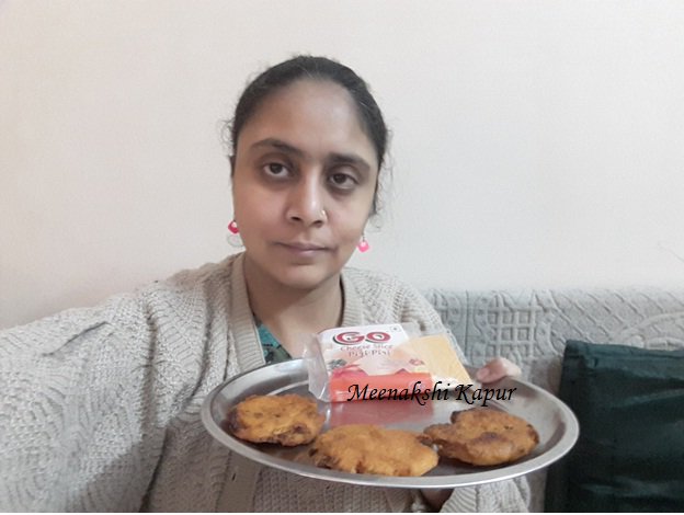 KapurMeenakshi's tweet photo. @GoCheeseIN #GoCheeseLoversDay2019 #JustCheeseLeague #SuperStringer
My Caption
Lets Have Cheesy Cheese, 
Give me some More Please  
@GoCheeseIN 
friends join @blessedkamal  @gurjeet_chhabra  @kittupari31  @prem_archana  @PinkyDholakia  lets have yummy Cheese Potato fritters made wid gocheese https://t.co/UPU0NZowVS