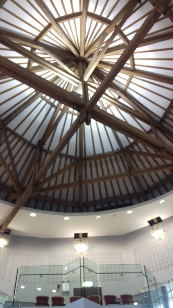 PluckyPerkins's tweet photo. Old meets New in 12th-century Parade Tower @kilkennycastle for today's outing of 'Madness, Melancholy ...and the Devil's Trill' with @BojanCicic
#Corelli #Carbonelli #Handel #Tartini #Scarlatti # Veracini https://t.co/WlcUTn5RJz