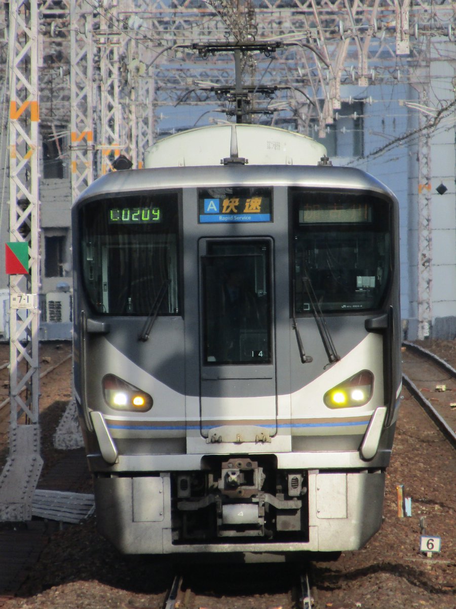 2019/1/6撮影分続き 元町にて22x系を面縦 ・221系B3+223系6000番台V23