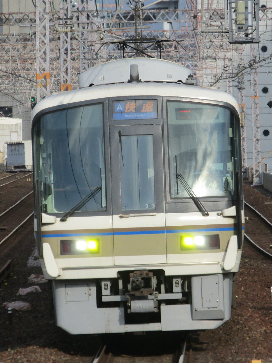 2019/1/6撮影分続き 元町にて22x系を面縦 ・221系B3+223系6000番台V23 2019/1/6撮影分続き 元町にて22x系を面縦 ・221系B3+223系6000番台V23