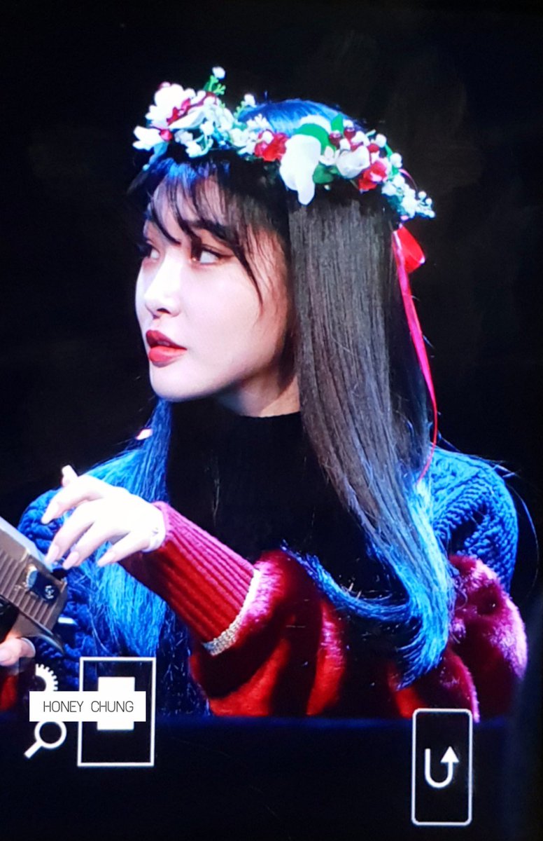 HONEY_CHUNG29's tweet photo. 190120 광화문 팬싸인회 프리뷰

#청하 #김청하 #Chungha

>3< https://t.co/FkzjJvMR71