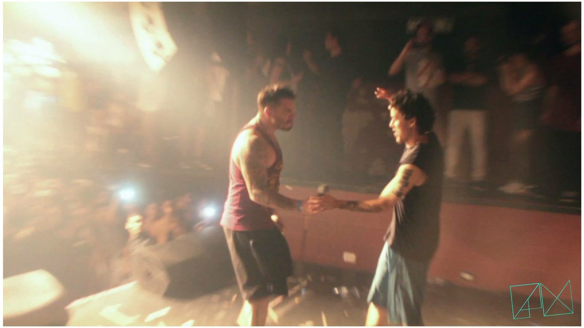 Tirone José González Orama, mejor conocido por su nombre artístico Canserbero, ​​ fue un rapero, compositor y activista social venezolano.​ Fue uno de los intérpretes más significativos del rap independiente en su país de origen​ y en América Latina
Rip:20 de enero de 2015