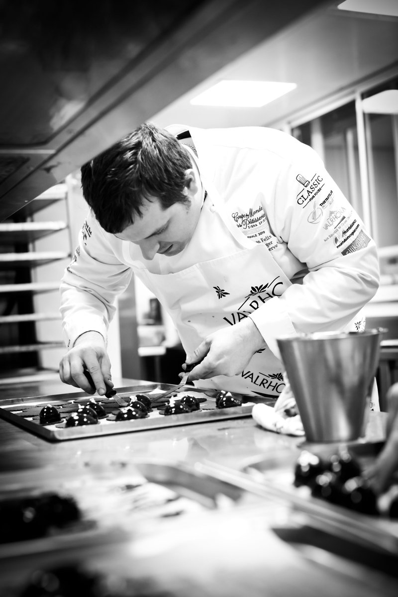 Thank you too to <a href="/planggersbest/">Jonas Plangger</a> from <a href="/CoworthParkUK/">Coworth Park</a> for creating an amazing chocolate dish - simply stunning.
#BocusedOrFundraisingDinner @ucbofficial @ucbrestaurants #RoadToLyon