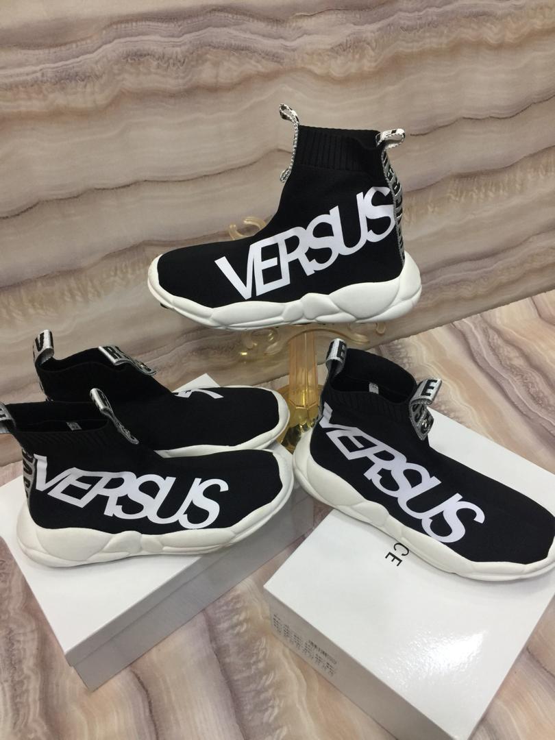 D2dStores's tweet photo. Kicks alert🔔🔔🔔

Size 40 - 46
#d2dstoresng #WuseII #Gwarinpa https://t.co/rsm5DLiylx