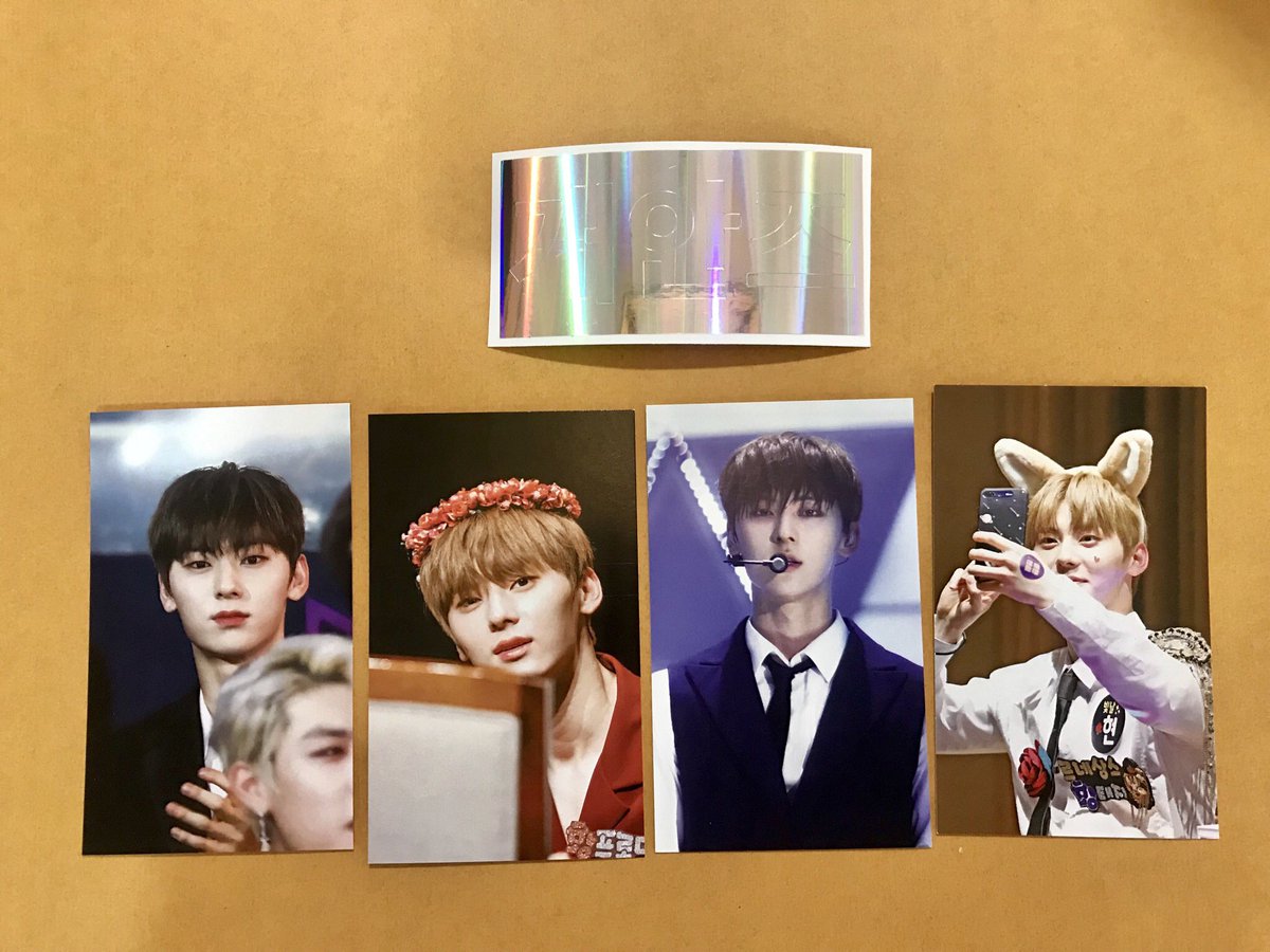 sunmoonyou_'s tweet photo. 🌌

‘SUNMOONYOU’ 
1st cheering kit (stock sale)
slogan set : 550 baht
transparent fan set : 150 baht
📎 https://t.co/3ojSWI5GaB https://t.co/XCvZxlYaHi