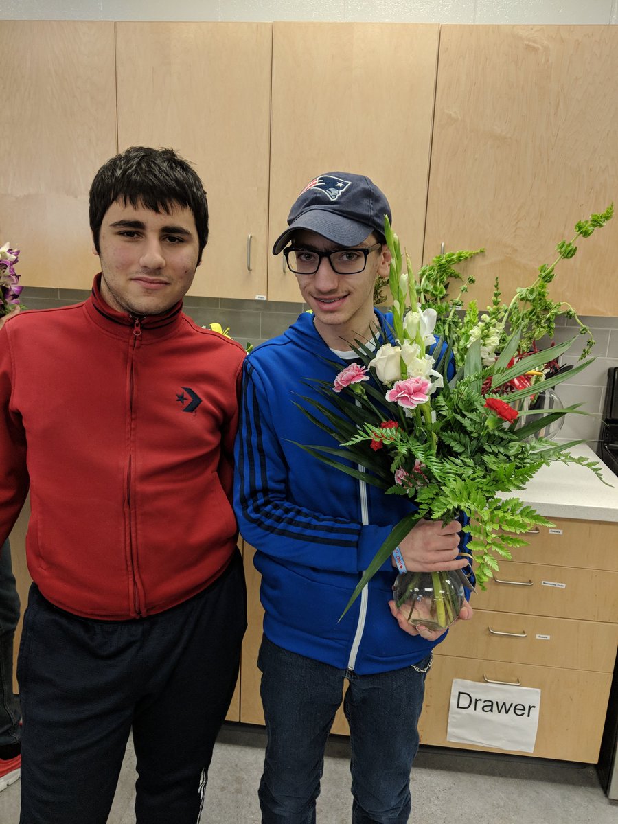 So much fun learning to arrange flowers  with <a href="/HumberviewSS/">Humberview S.S.</a> students. Awesome job by Ms. Tedesco and all of our incredible TAs!