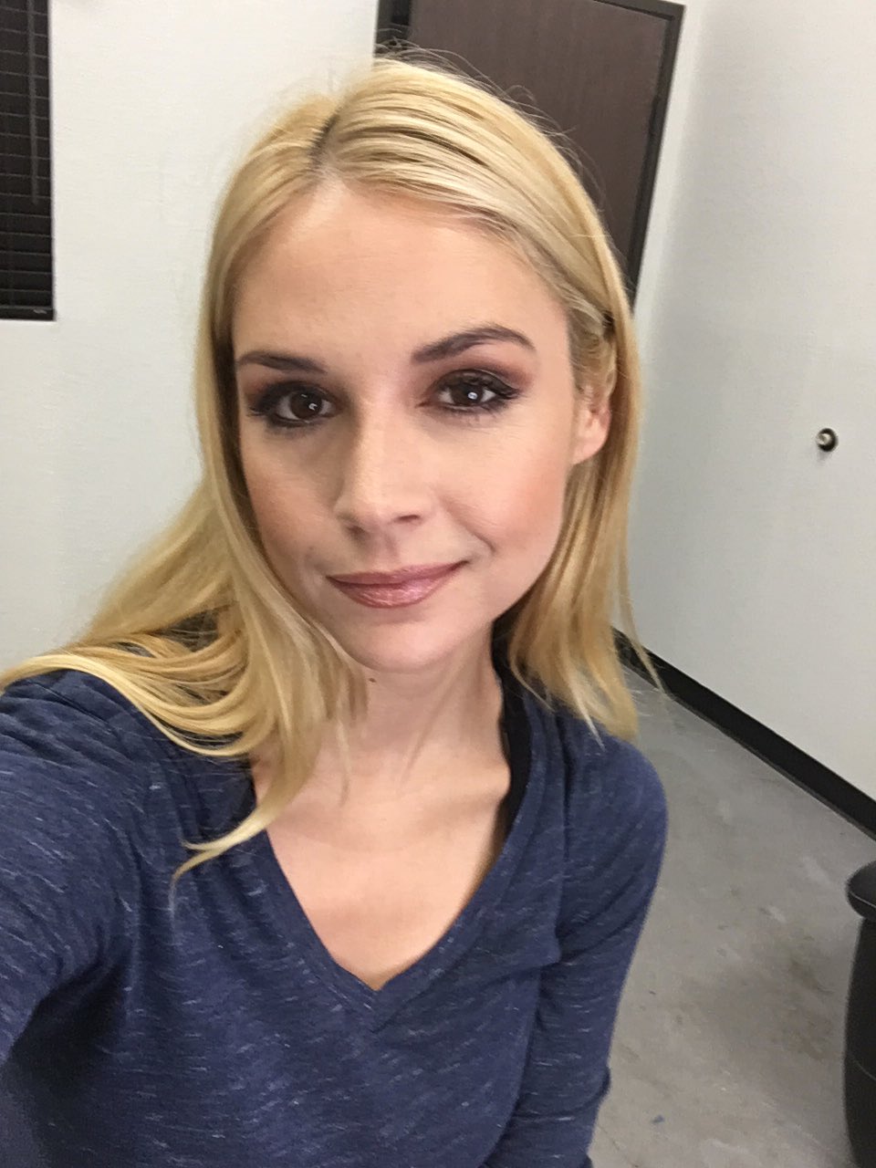 TW Pornstars - Sarah Vandella. Twitter. Getting dolled up. 6:03 PM - 20 Jan 2019