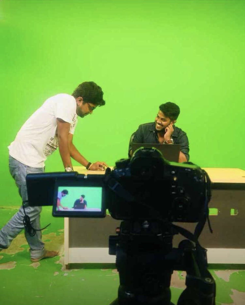 Narrating a scene