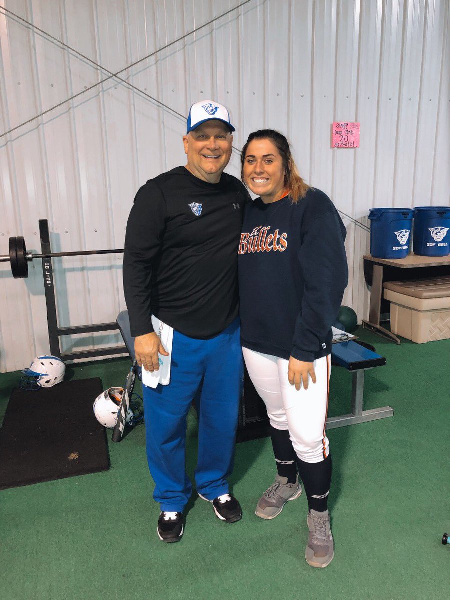 12_livie_12's tweet photo. thank you to these wonderful coaches for putting on a great camp! Love continuing to come back and spend time with y’all! Can’t wait to be back💙 @gsucoachroger @GSU_Softball @ECB_biele_heath @andrewbiele1 @JDHeath5 @JScottTaylor2 #5yearsstrong #committothestandard https://t.co/YvajJz2BSh