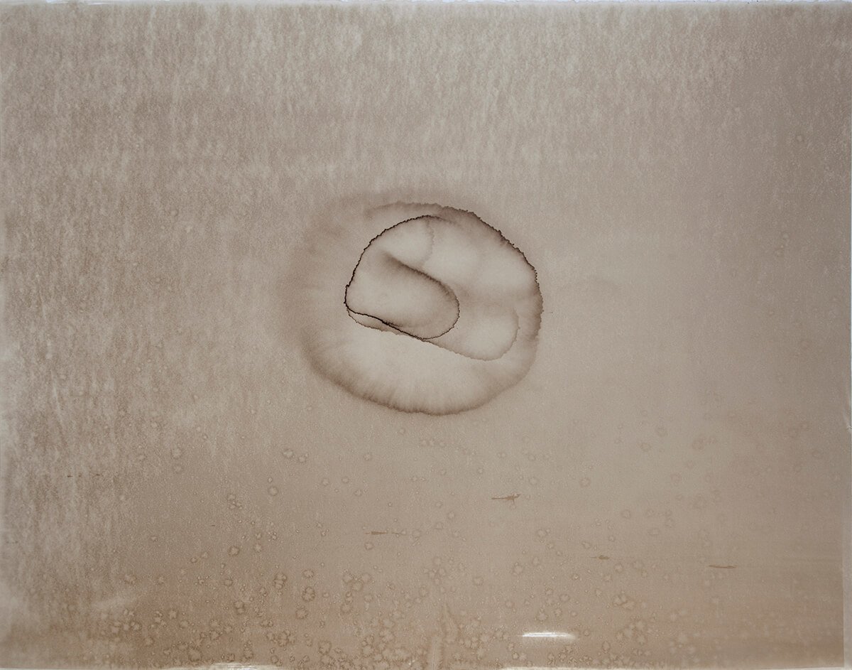 From “Waterbodies” by Matthew Brandt phasesmag.com/matthew-brandt…