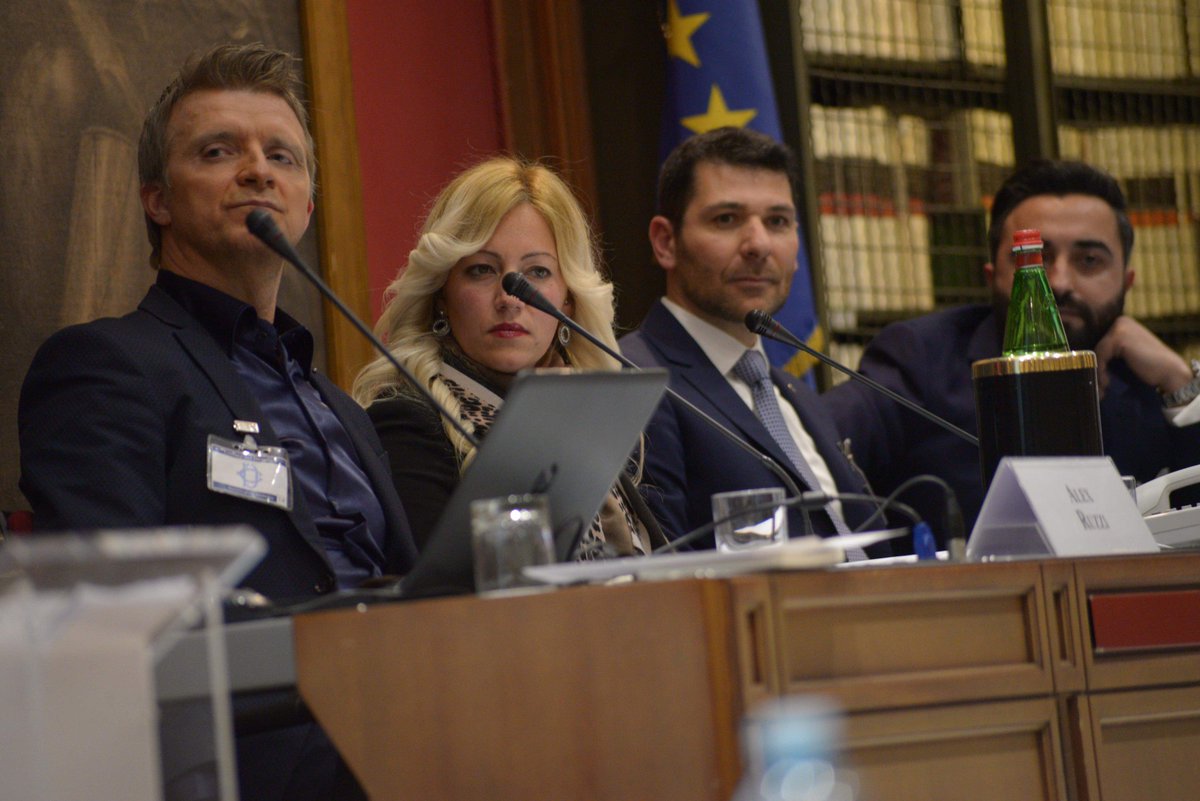cbertolotti1's tweet photo. A @Montecitorio abbiamo parlato di #Fondamentalismo e #Afghanistan con @FarhadBitani #AlexRuzzi #ValentinaCorneli @M5S_Camera: Bella intervista doppia a @FarhadBitani e @cbertolotti1 di @ChiaraSulmoni x @start_insight. @radio3mondo @Radio3tweet @ispionline https://t.co/x36W5fD5oO https://t.co/Sq6nSp7oS3