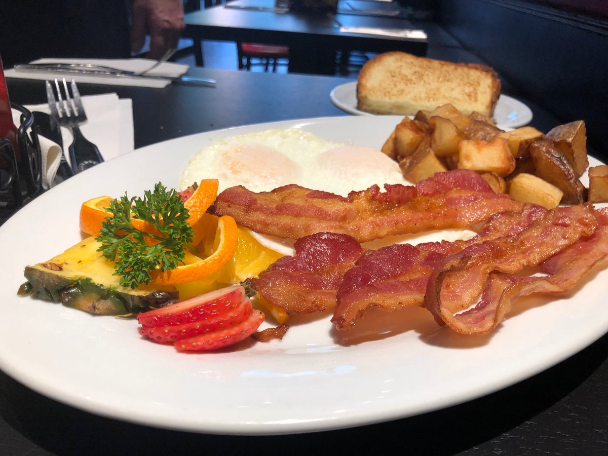 ZeldensDeli's tweet photo. Good morning, we are open for breakfast at 9:00am 7 days a week! #zeldensdeli #torontobrunch #yongeandstclair https://t.co/FKCNhkM1Zf