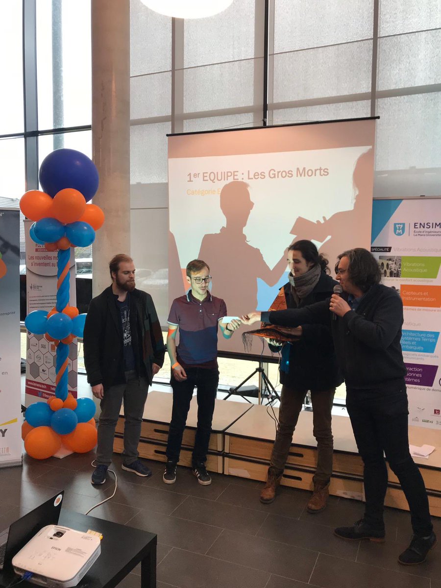 ST_France_News's tweet photo. #24hducode - Félicitations aux 2 équipes ! https://t.co/bJQYwxHEmo