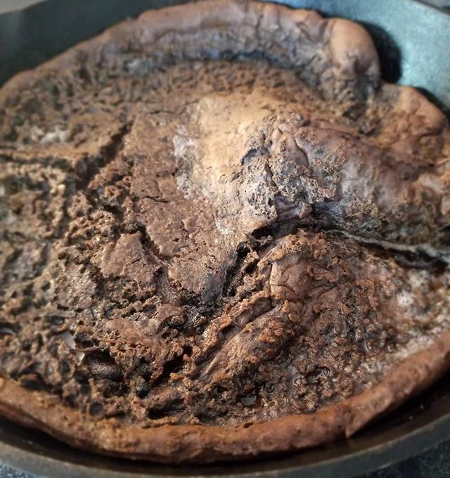 kristarobbins67's tweet photo. Dark chocolate Dutch baby this morning.  Thanks for the recipe @smittenkitchen  Served with a little maple syrup. 😋😊🍫 #fourrobbins #homemadefood #reallygoodfood #foodie #breakfasttime #chocolate

📸 https://t.co/4lW2I403gf via https://t.co/MspHoOiBNj https://t.co/VnAjj4iirQ