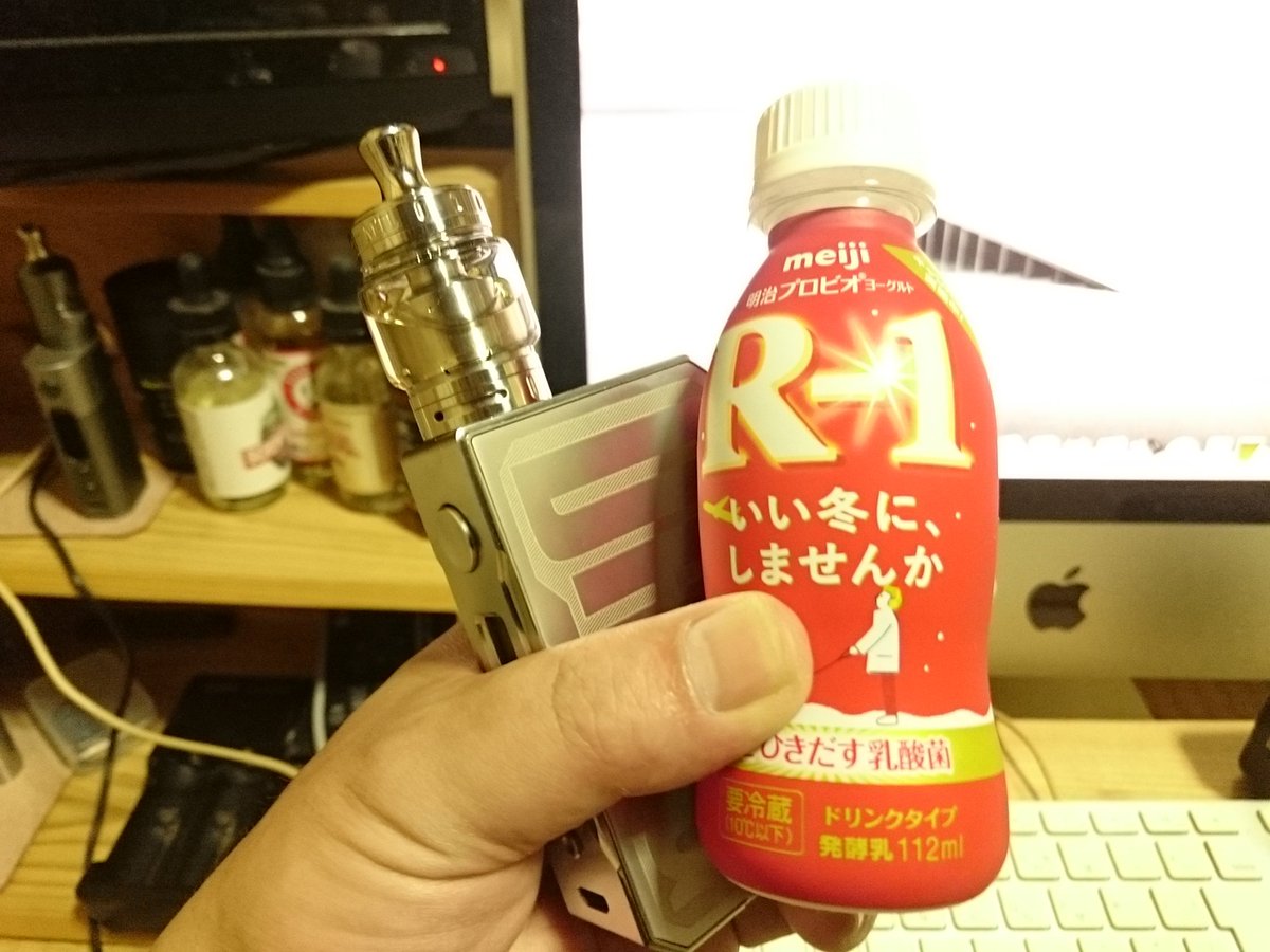 bam3150's tweet photo. ヤバいなぁ…頭痛ぇ~(´・ω・`)
気休めにR-1投入!ついでに今なら上手くビルド出来るかなとMerlin引っ張り出してみた。漏れないし、味も良い。ビルド上手くなってる…のかな。 #MerlinMTL #AUGVAPE #MerlinMTLRTA https://t.co/qY74Pi7g1D