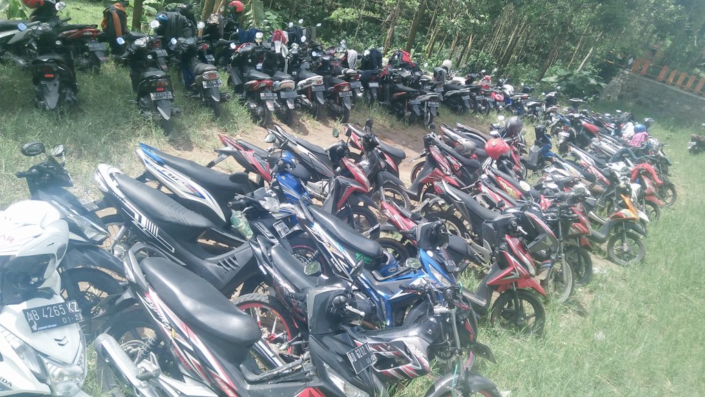 Siglonggong's tweet photo. #bubakan #SDNegeri3bubakan
#safarisholawat #NU
#peringatanharilahirNu_ke_93
#PagarNusa_ke_33
#NahdlatulUlama
#banonMwcNu #kec_girimarto 
#girimarto https://t.co/9F1cURwzCr