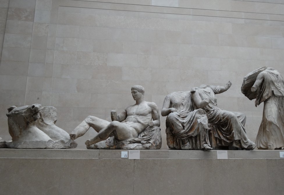 ミロのヴィーナス（前2世紀頃） ・サモトラケのニケ（前2世紀頃