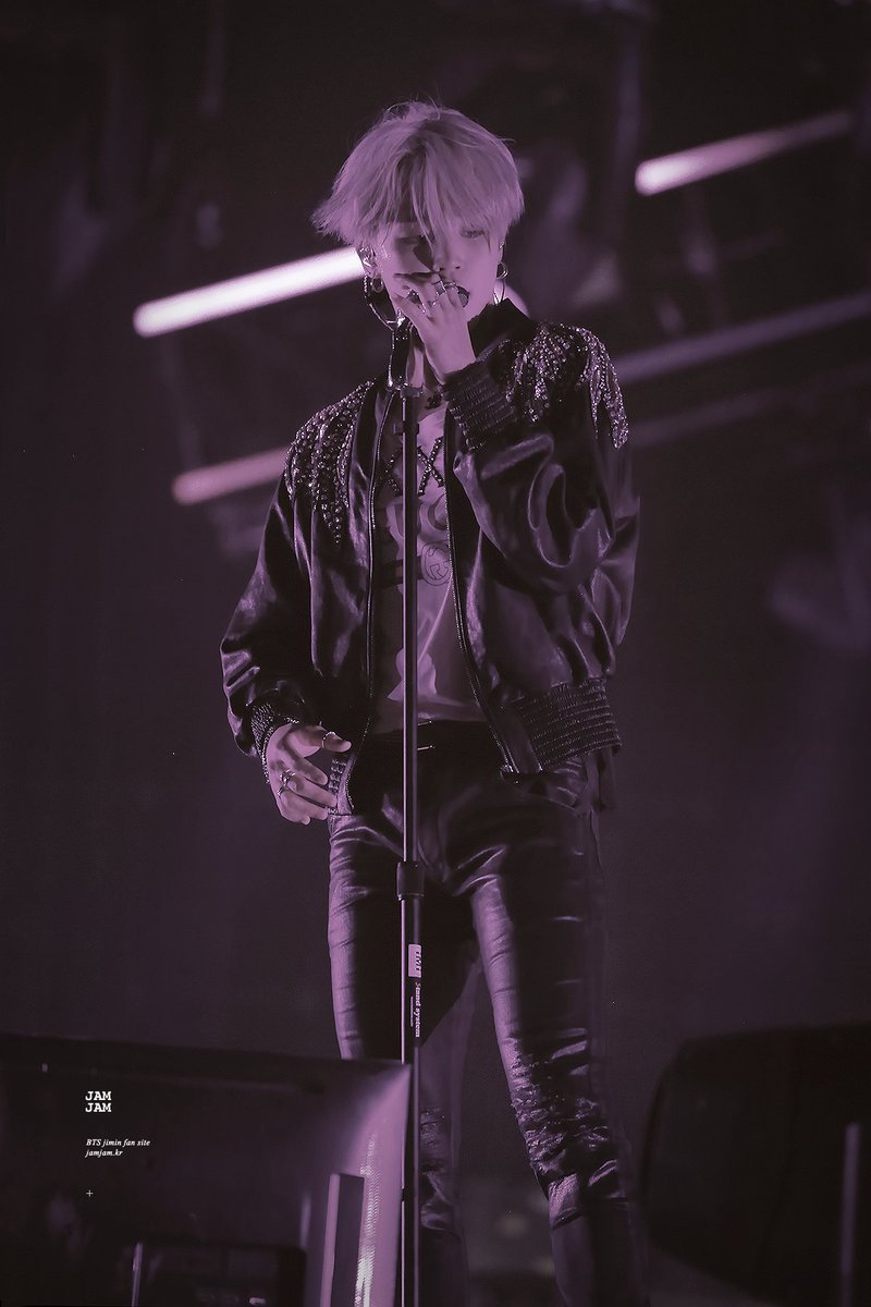 parkjamjam_kr's tweet photo. 190119 LYS in singapore #JIMIN #지민
폭주족키티 등장
https://t.co/bokV59QdJy ,
https://t.co/wQ5mNofDOj ,
https://t.co/gtQSP3vgpF https://t.co/ONe30UsQ1a