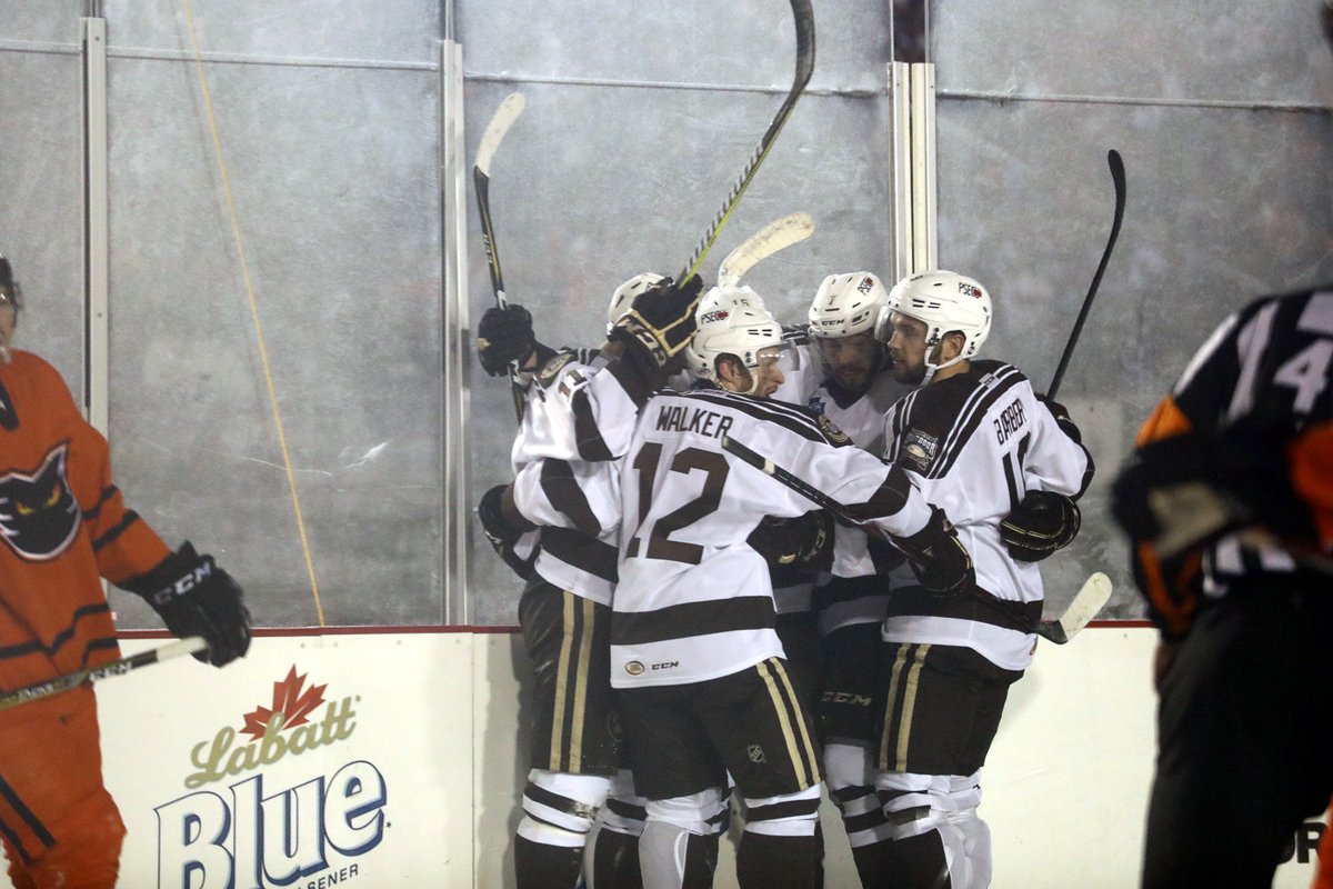 TheHersheyBears's tweet photo. One year ago today, we took it outside #HBH https://t.co/cq7vPIns0U