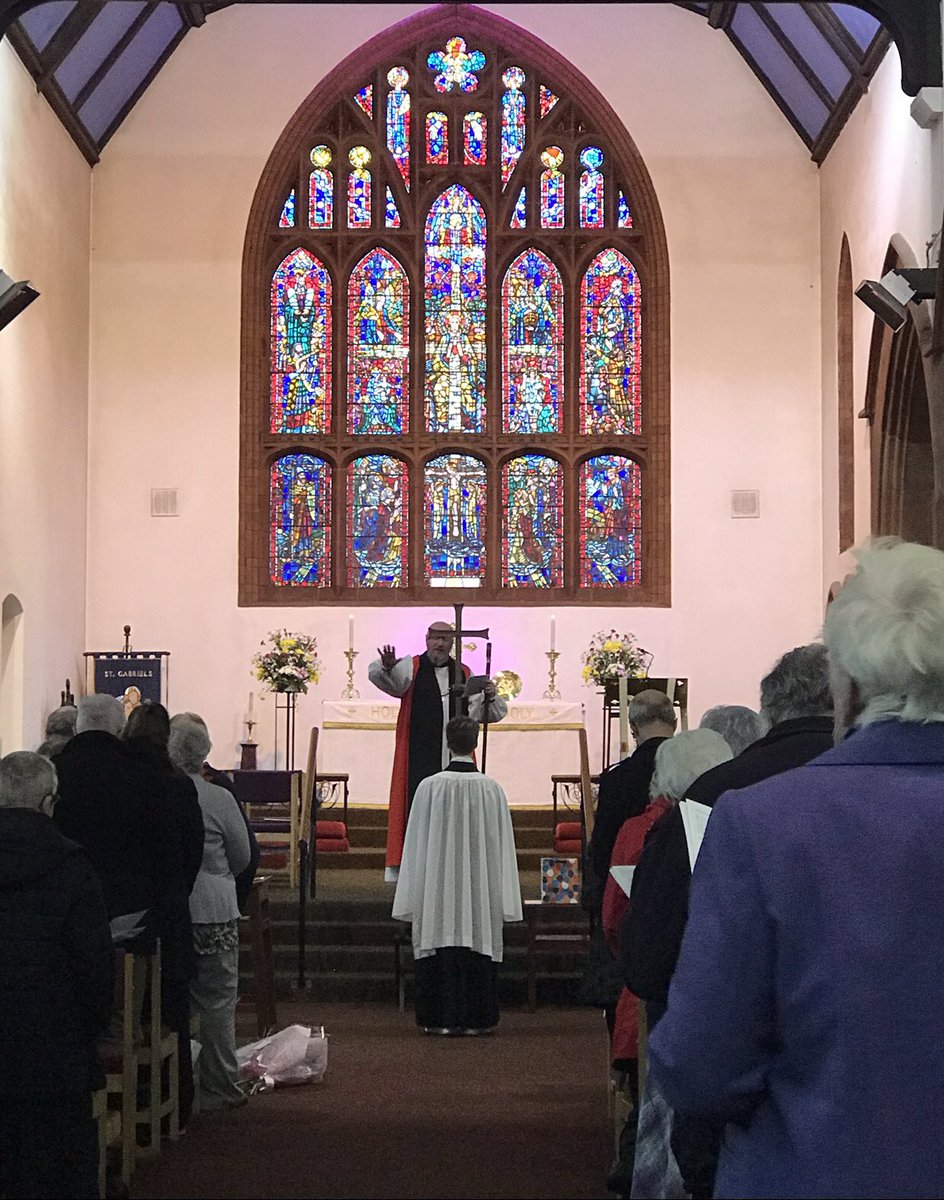 RebeccaR1995's tweet photo. @stgabshuyton Absolutely Beautiful Service this morning celebrating 125 years!

In a special service @paulbayes launched our year of mission! He also dedicated our stunning new chancel window! #beautifulservice #125years #newwindow #yearofmission #rootedinchrist #sentinlove https://t.co/3PkONDN9RN