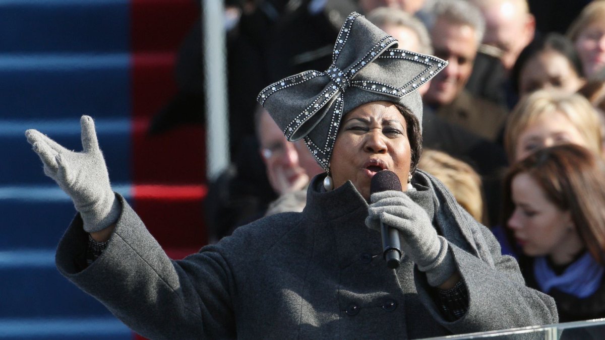 Watch Aretha Franklin singing My Country 'Tis Of Thee at U.S. President @BarackObama's inaugural address on this date January 20 in 2009: https://youtu.be/MJA1QRND3aw