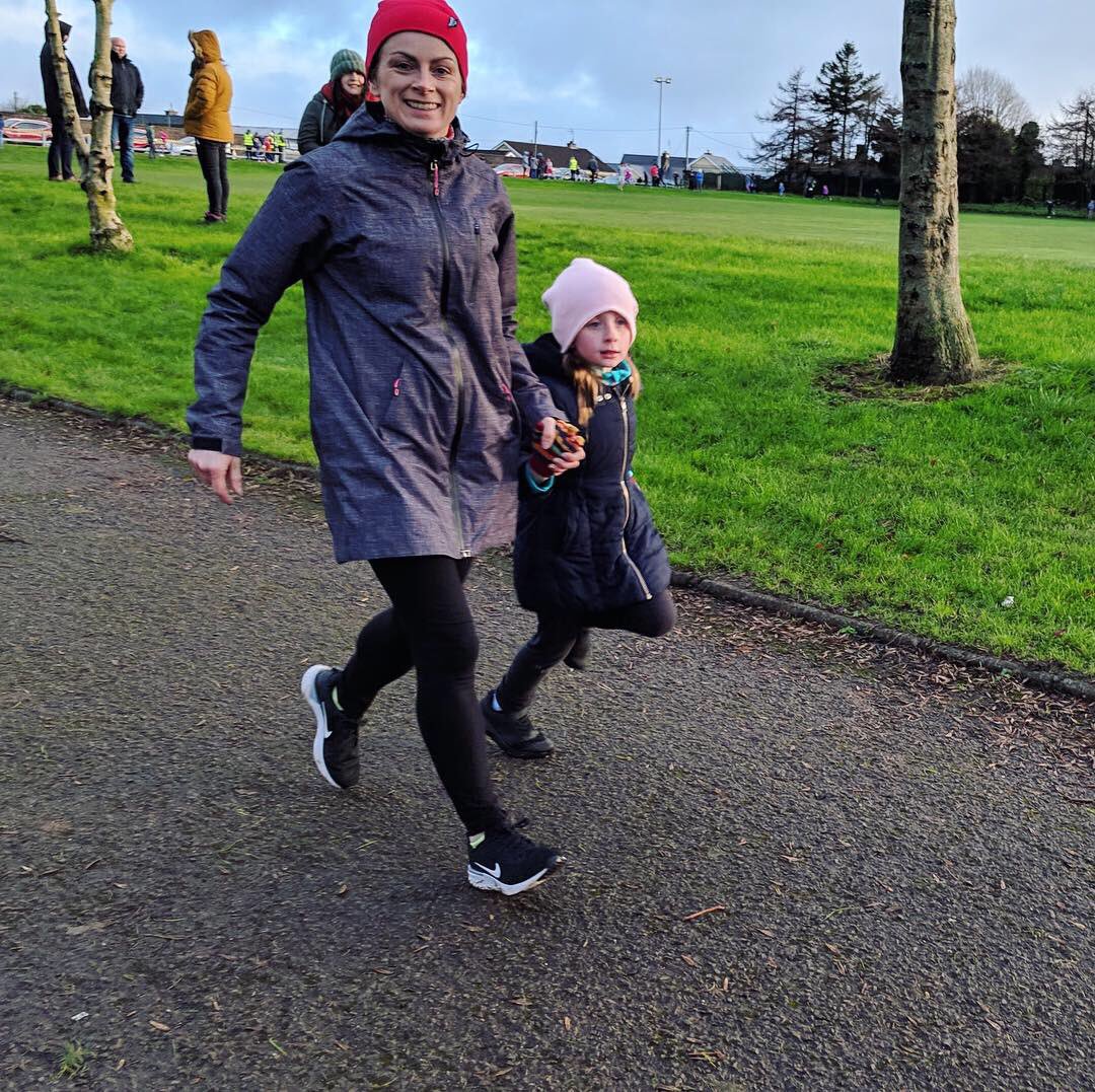 After a week of illness, my 6 year old managed her first Junior Parkrun @cobhjnrparkrun with her mammy by her side #VHIRewards #Parkrun @parkrunIE