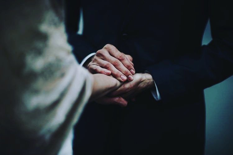 " yanımdasın,
v e
beni kendime alıştırıyorsun. ,
.
#yalnızlıkdersleri
20/01/2019
15:26
Nuray Gültekin