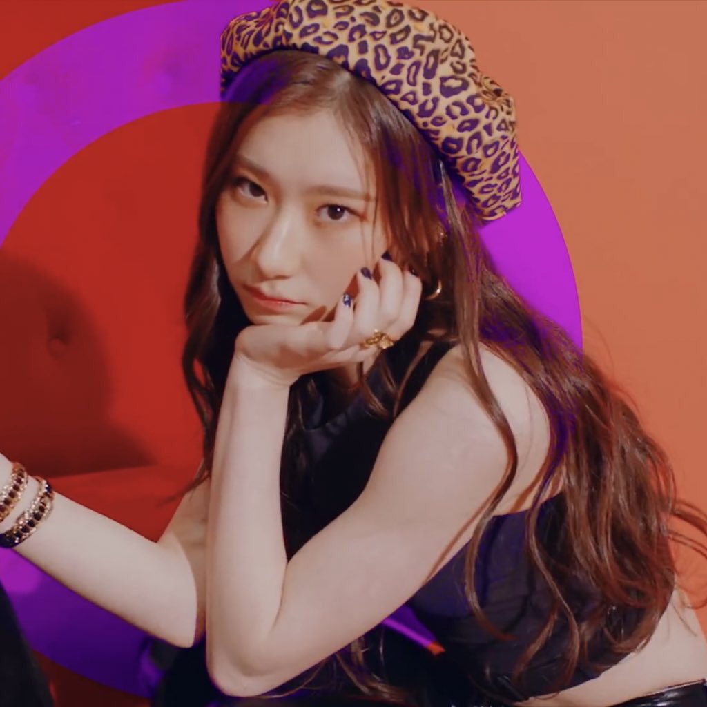 이 자매는 시간이 지나서 서로 다른 걸그룹으로 데뷔하게 됩니다 | 인스티즈