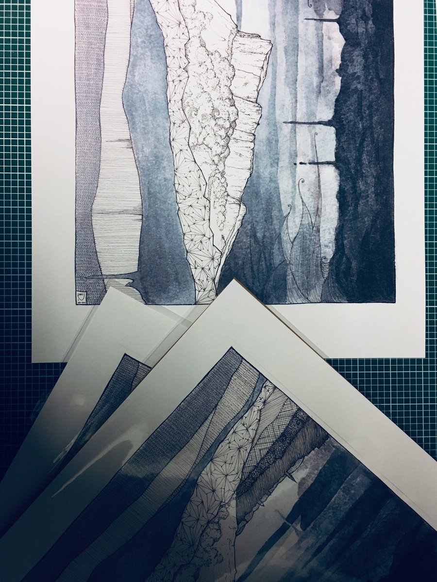 EdArtShop's tweet photo. First batch of @CrookedKingfish Prints in stock. Shout out to @mbeSB for the excellent service 🌈🌨 #arthursseat #edinburghcastle #rainbowcloud #edinburghillustration https://t.co/MkYB2pXfsh