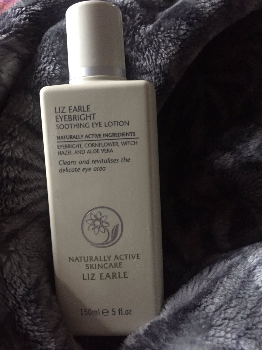 DebsyEvans's tweet photo. This product has been a godsend with the flu 🤧 @lizearle thanks eye saviour 👀 https://t.co/sIp8J3yYGQ