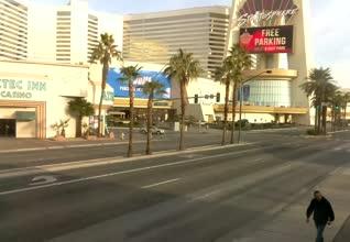 It's 39F in #LasVegas with clear skies &amp; winds at NE 4.7mph goo.gl/Woy1Lx