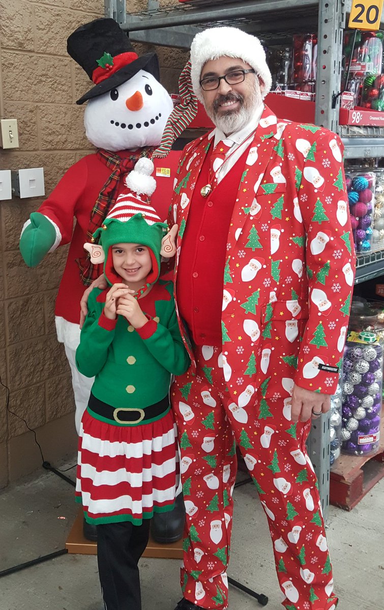 Tempe_Time's tweet photo. #NeverTellMeTo go out in a ridiculous outfit... cuz i'll do it! #youtubekids #smallyoutuberarmy #familyvlog #cute #adorable #youtuber #minidigitalinfluencer #rt #repost #retweet https://t.co/ri2ZifjPr2