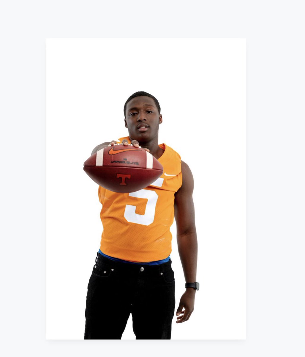 100nd_BOY_JAY's tweet photo. Had A Great visit At The University Of Tennessee 🍊🍊#Govols🍊 @Vol_Football @CoachYACJohnson https://t.co/UcQ4G0wWLW
